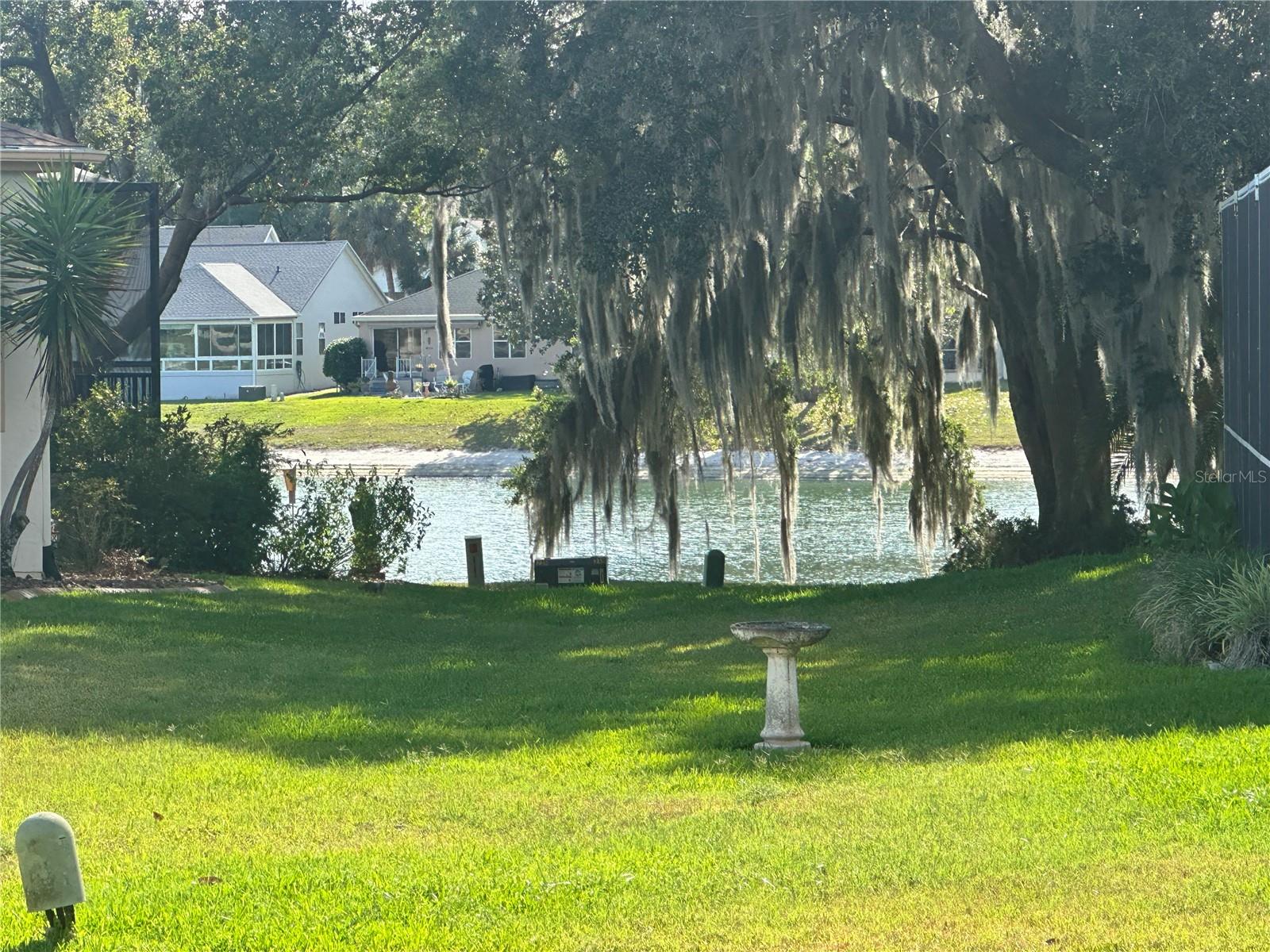 LADY LAKE ORANGE BLOSSOM GARDENS UNIT 18 - Residential