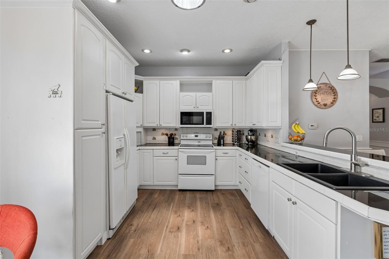 THOUSAND OAKS PH 02 - Residential