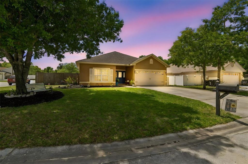 Photo of 227 Oak Chase Place, Davenport, FL 33896 (MLS # O6395053)