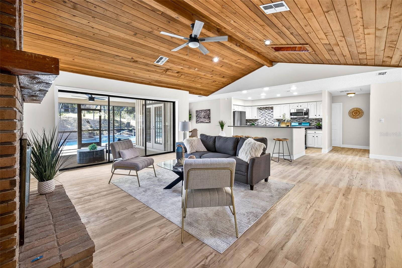 SPRING HILL UN 12 - Residential Lease