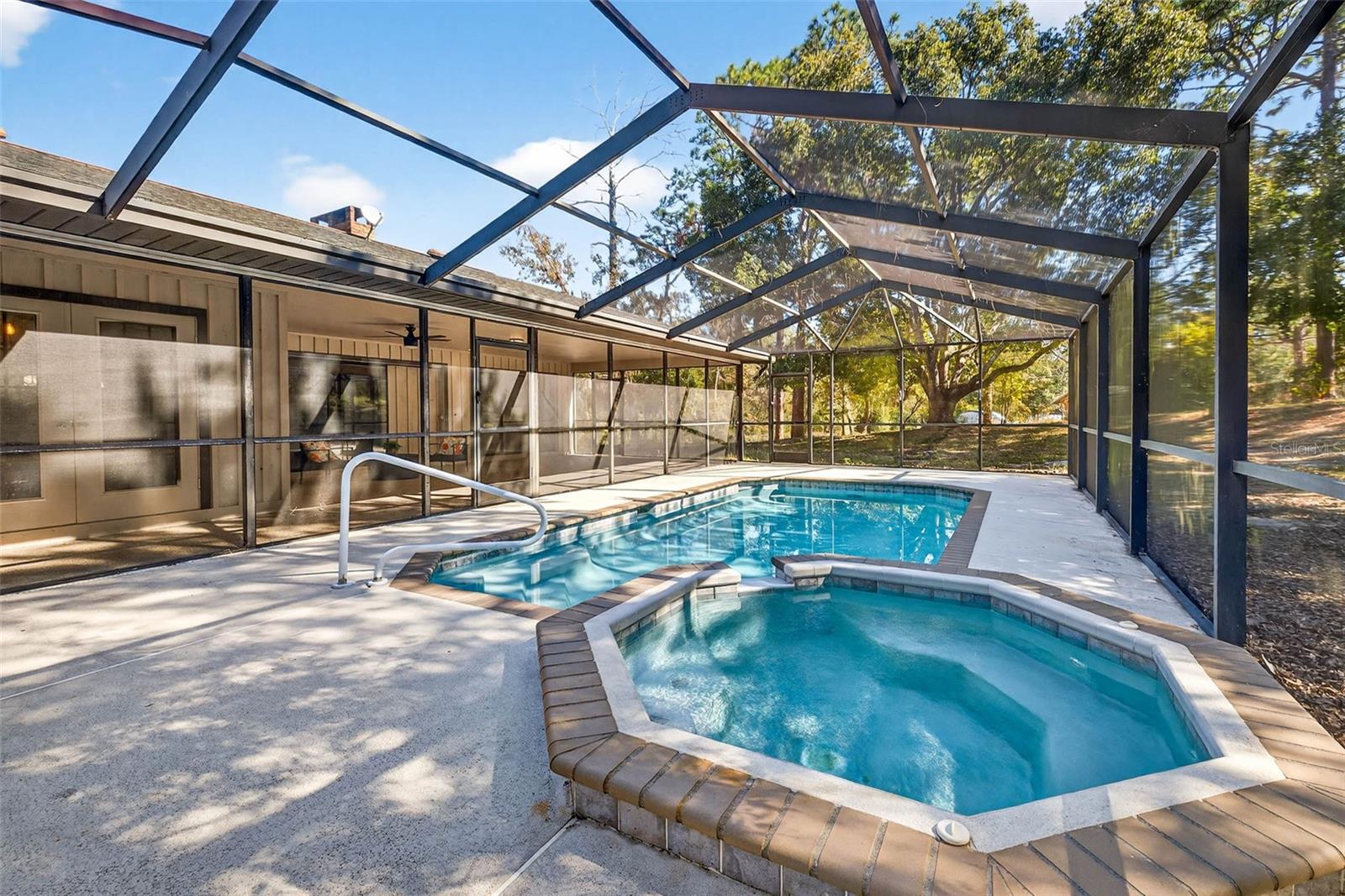 SPRING HILL UN 12 - Residential Lease