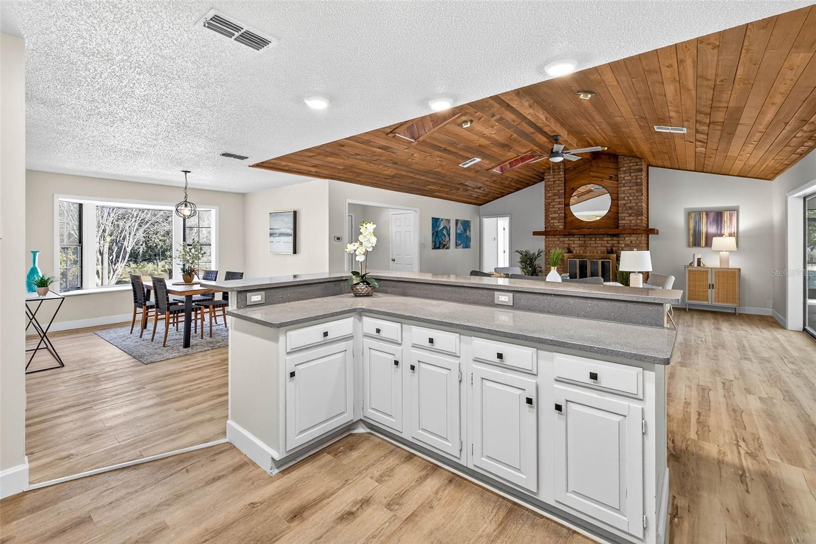 SPRING HILL UN 12 - Residential Lease