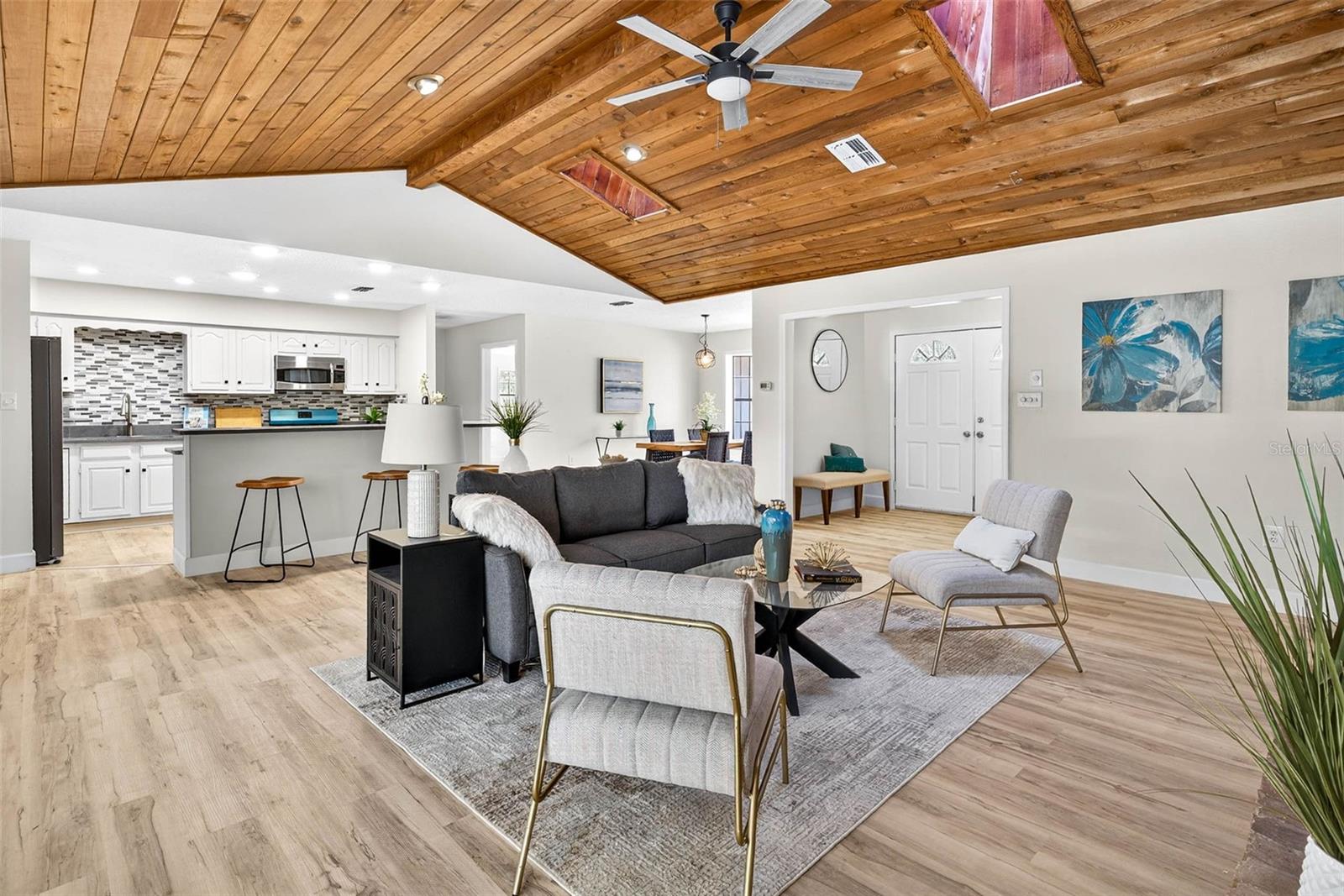 SPRING HILL UN 12 - Residential Lease