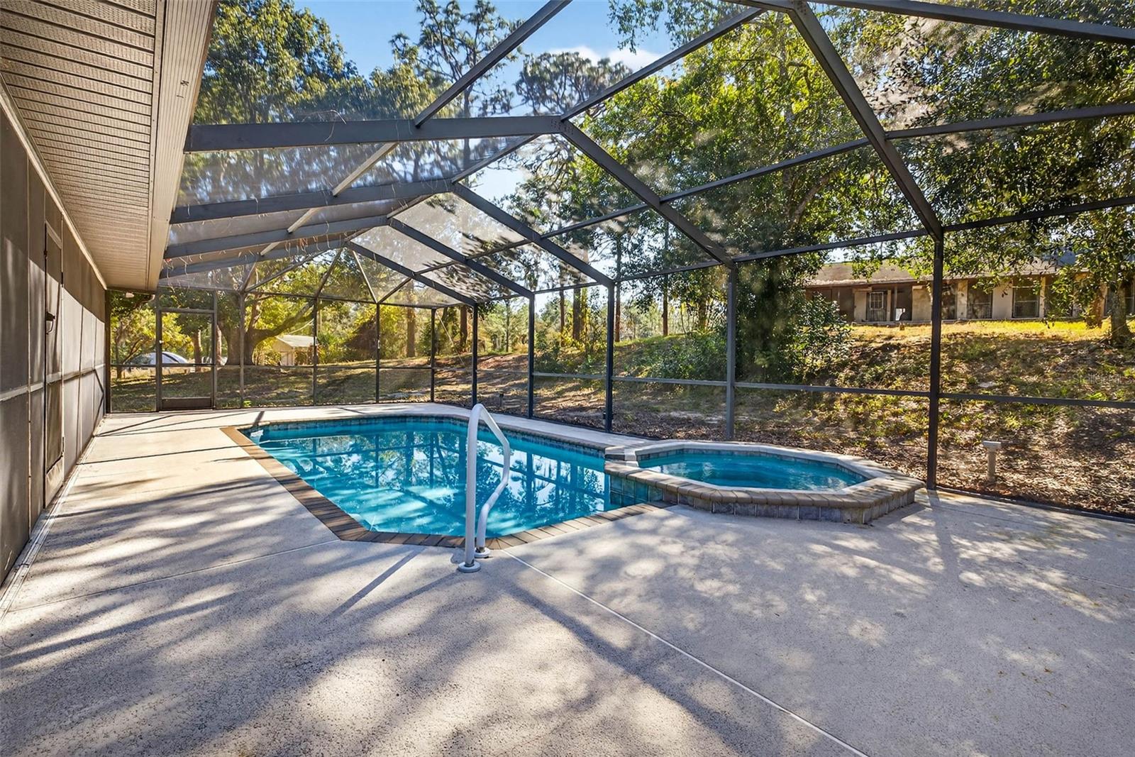 SPRING HILL UN 12 - Residential Lease