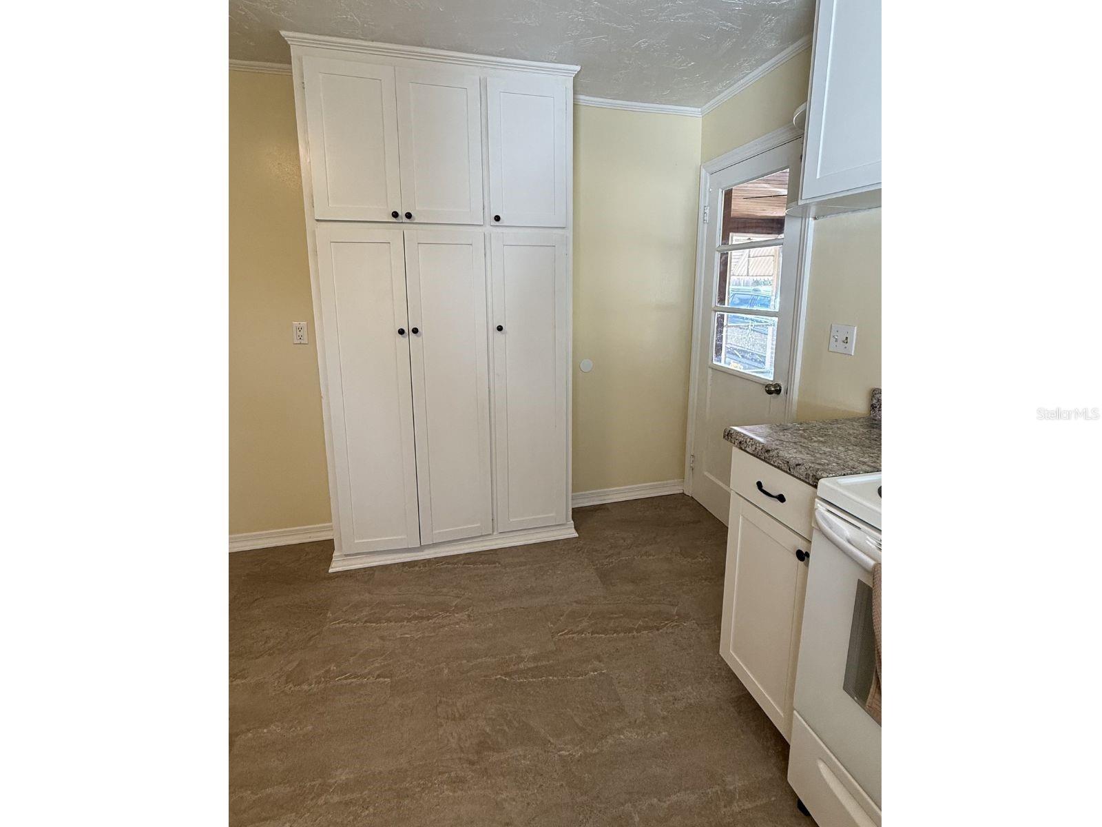 MILLS ESTATES - Residential