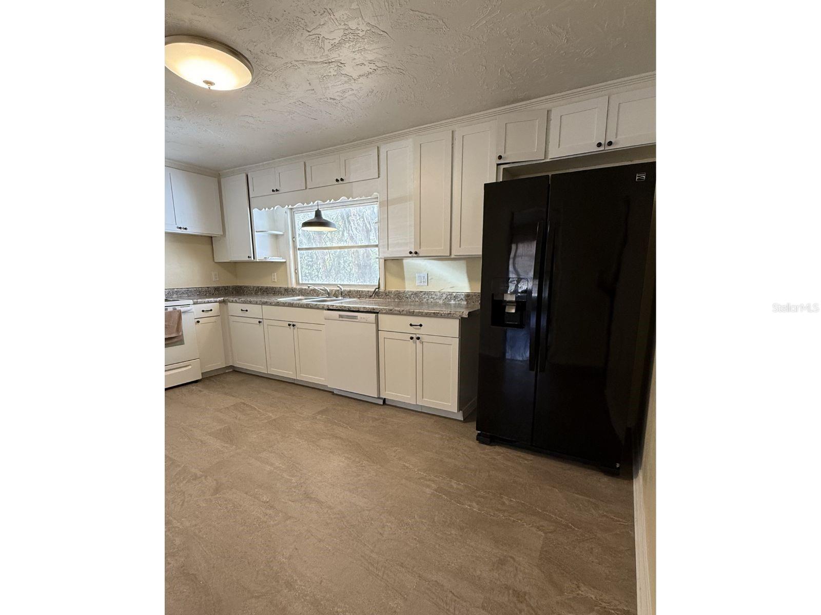 MILLS ESTATES - Residential