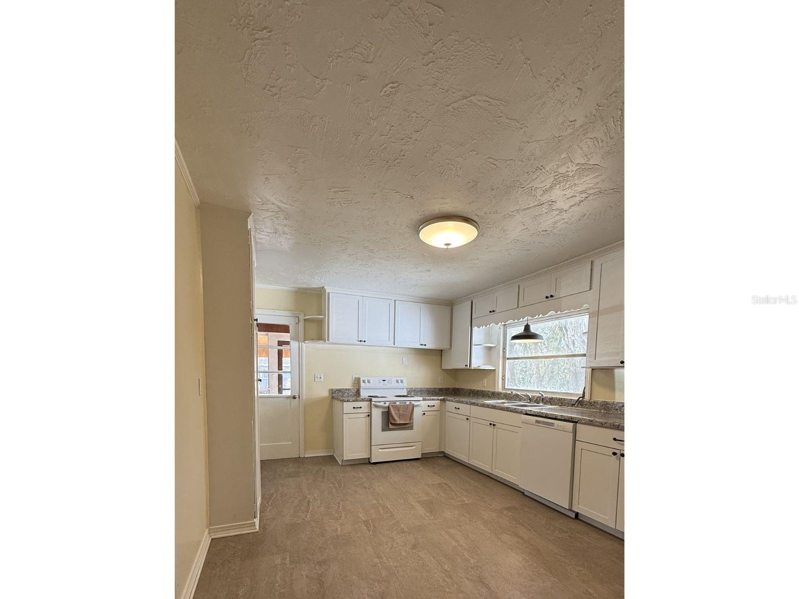 MILLS ESTATES - Residential