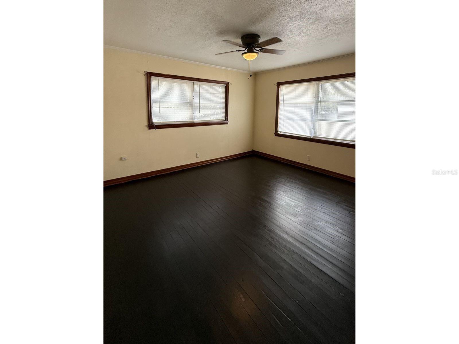 MILLS ESTATES - Residential