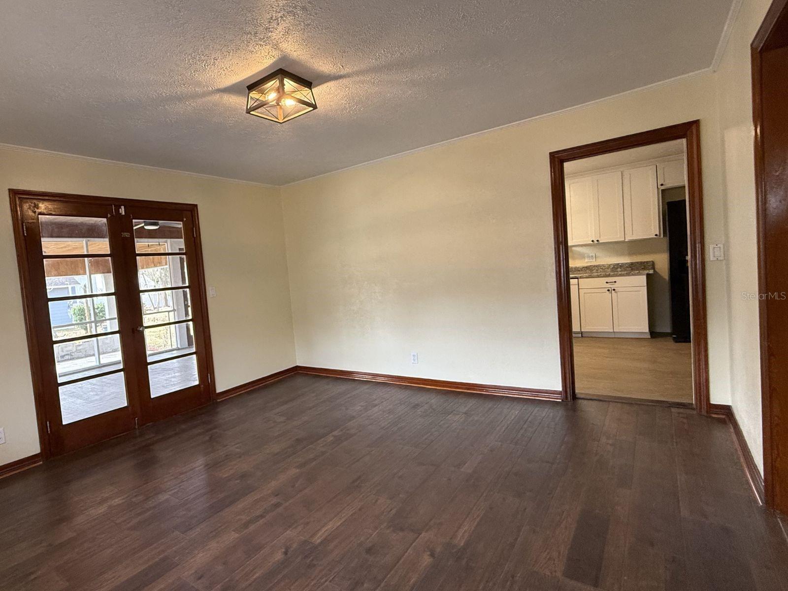 MILLS ESTATES - Residential