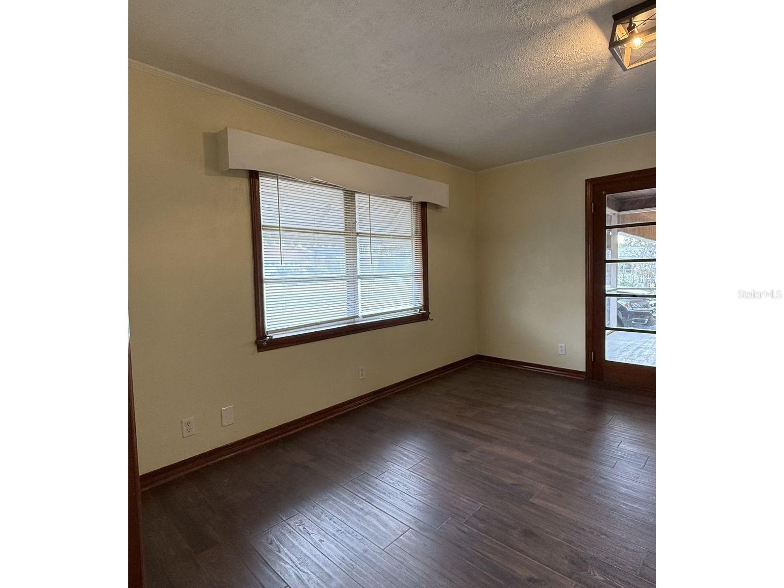 MILLS ESTATES - Residential