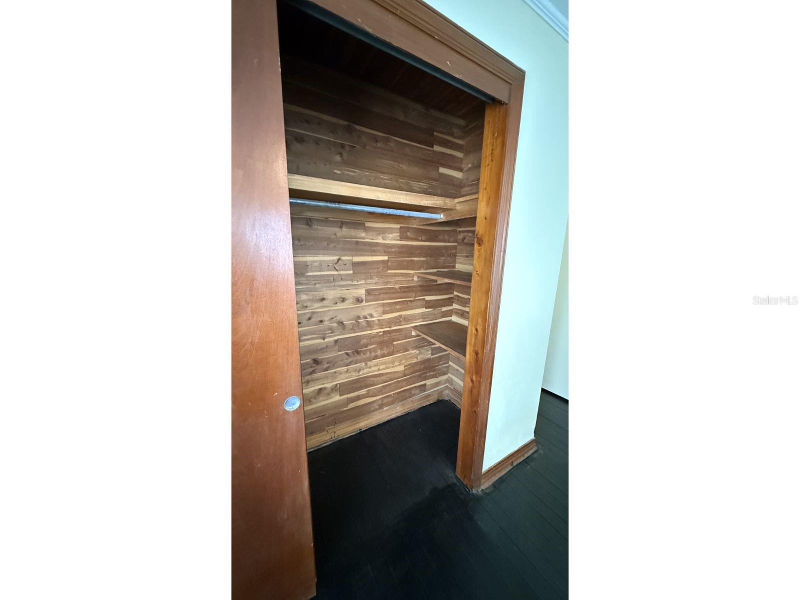 MILLS ESTATES - Residential