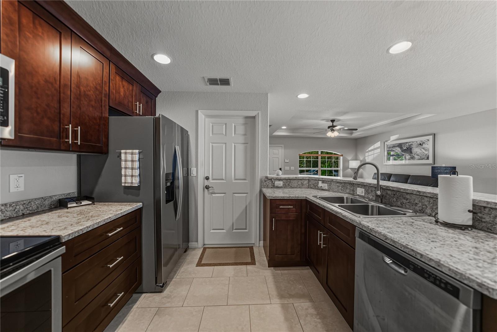 DOSSEY DUPLEXES - Residential