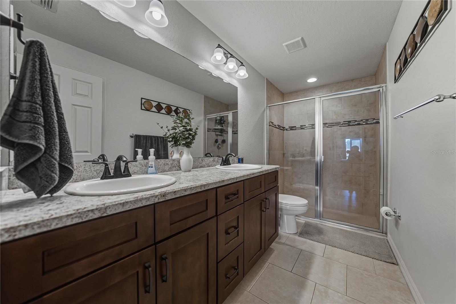 DOSSEY DUPLEXES - Residential