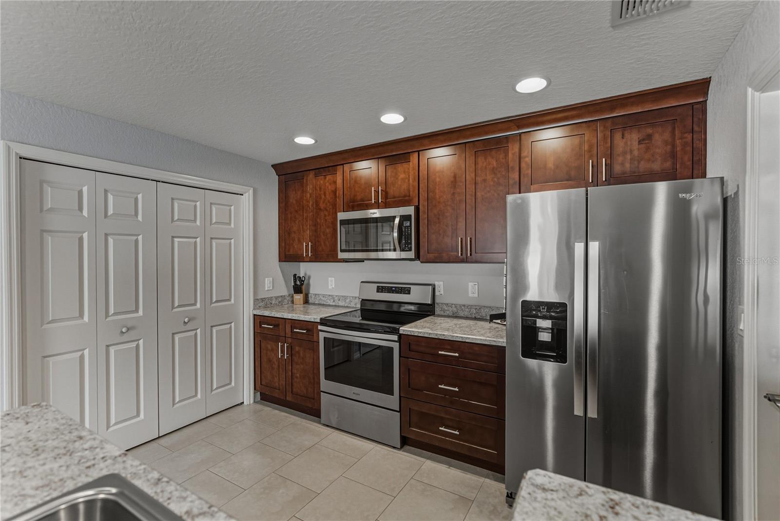 DOSSEY DUPLEXES - Residential