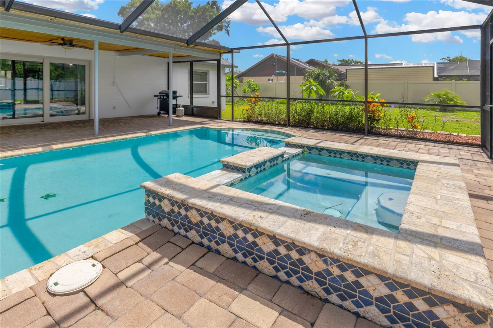 PROVIDENCE OAKS - Residential