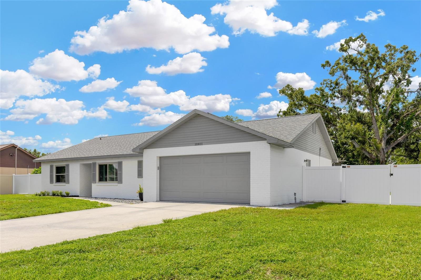 PROVIDENCE OAKS - Residential