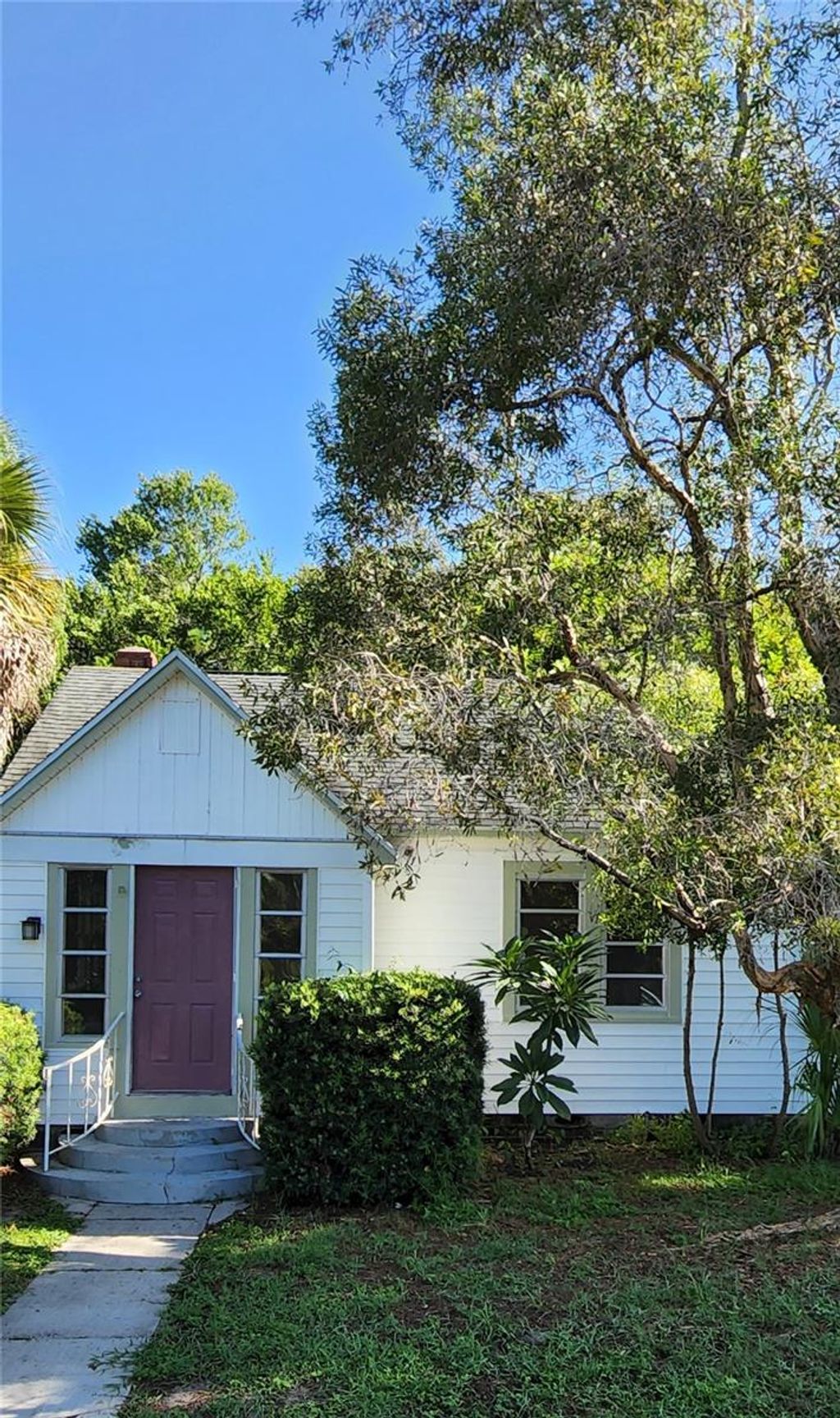 Photo of 2919 Dartmouth Avenue N, St Petersburg, FL 33713 (MLS # TB8499542)