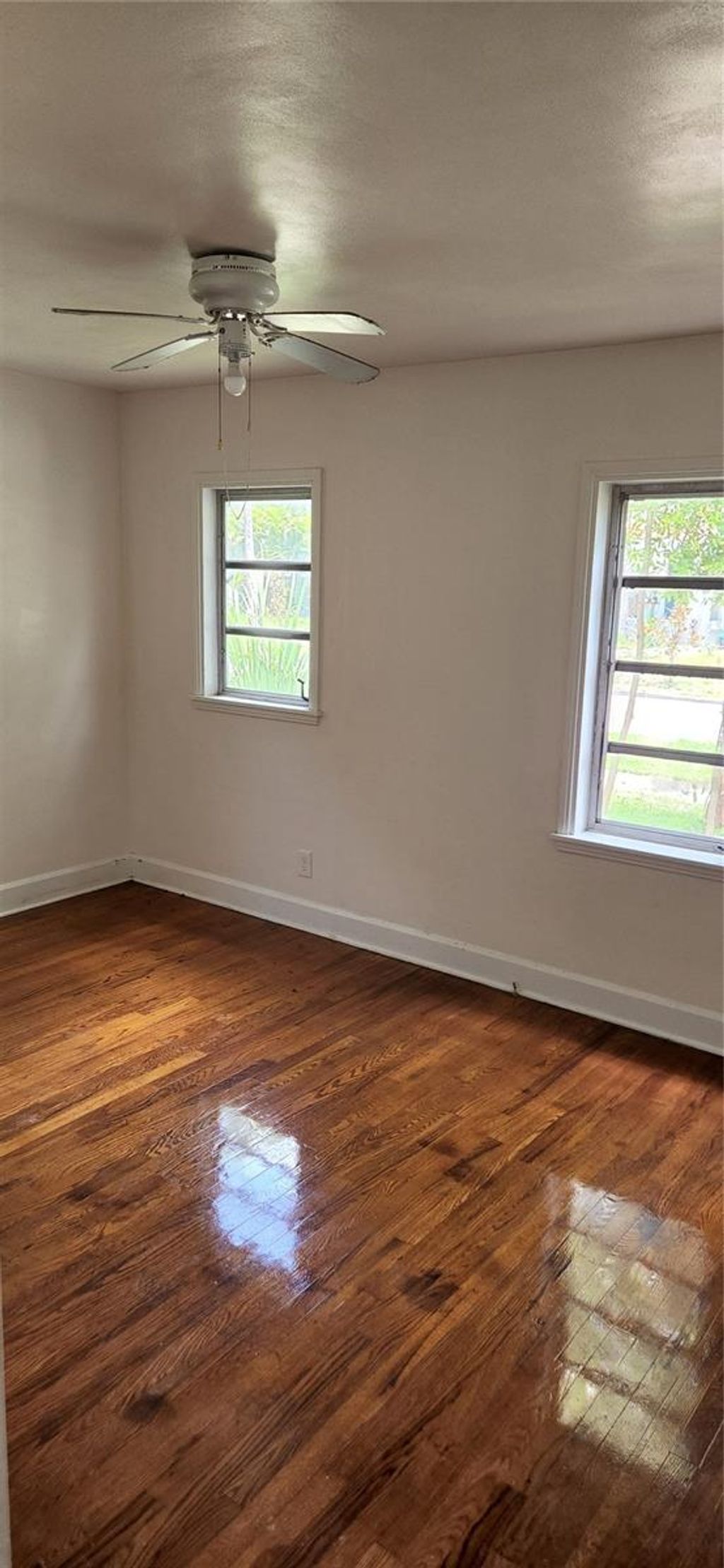 Photo of 2919 Dartmouth Avenue N, St Petersburg, FL 33713 (MLS # TB8499542)
