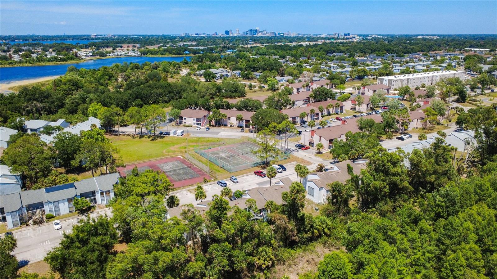 LEMON TREE SECTION 1 CONDO CB 3/141 BLDG 6 UNIT A - Residential
