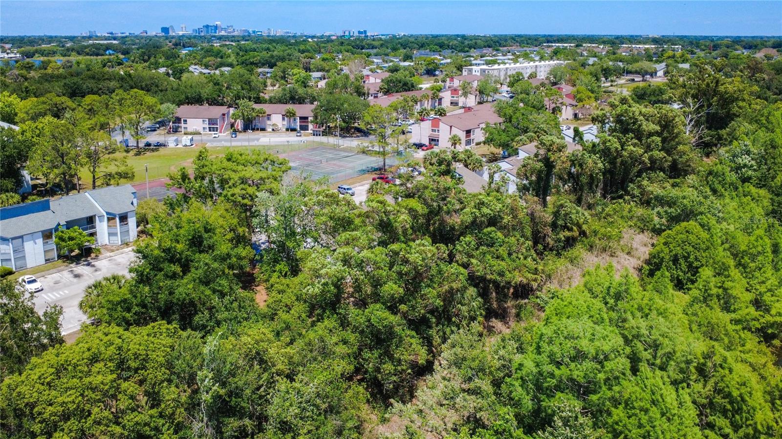 LEMON TREE SECTION 1 CONDO CB 3/141 BLDG 6 UNIT A - Residential