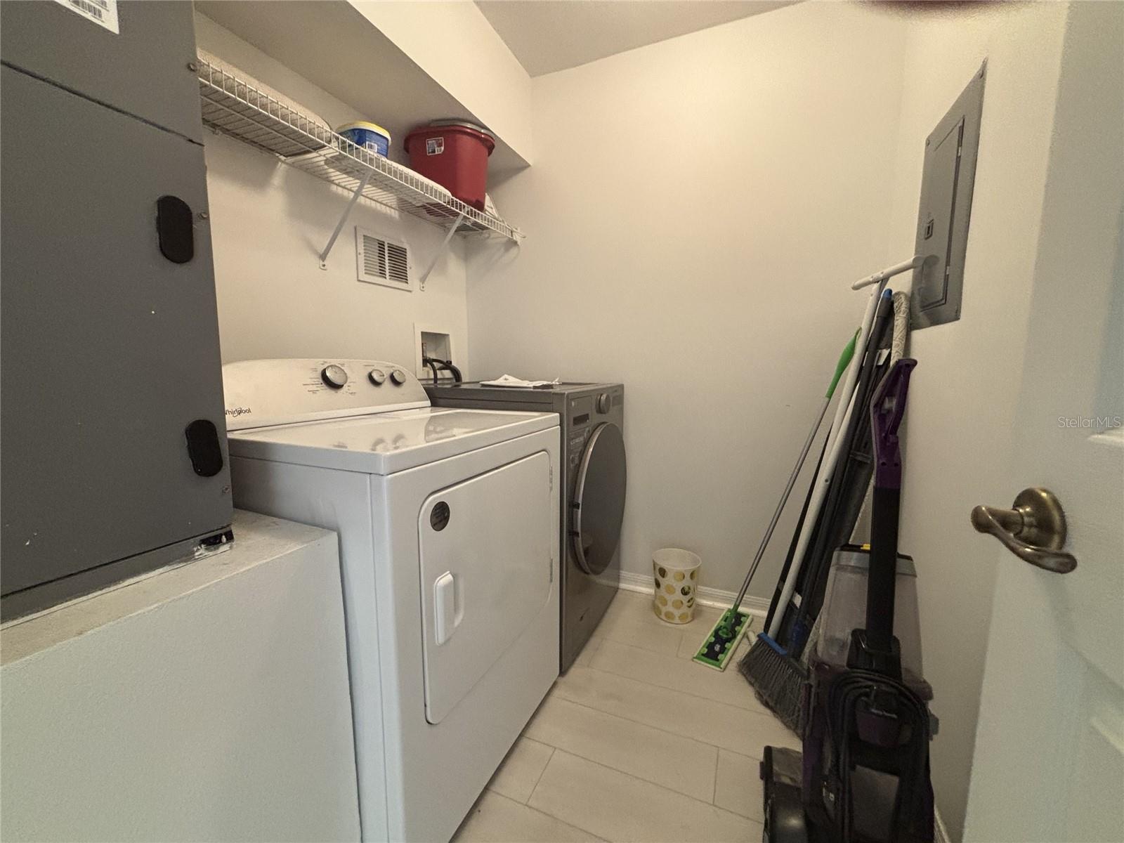 CLUB CORTILE - Residential Lease