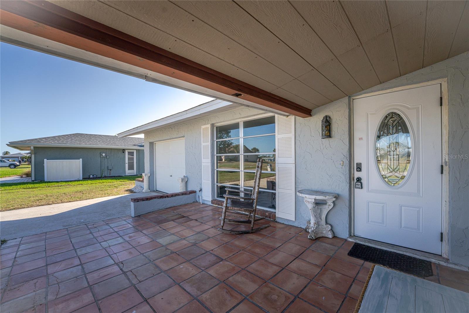 81 OAKLAND HILLS PLACE