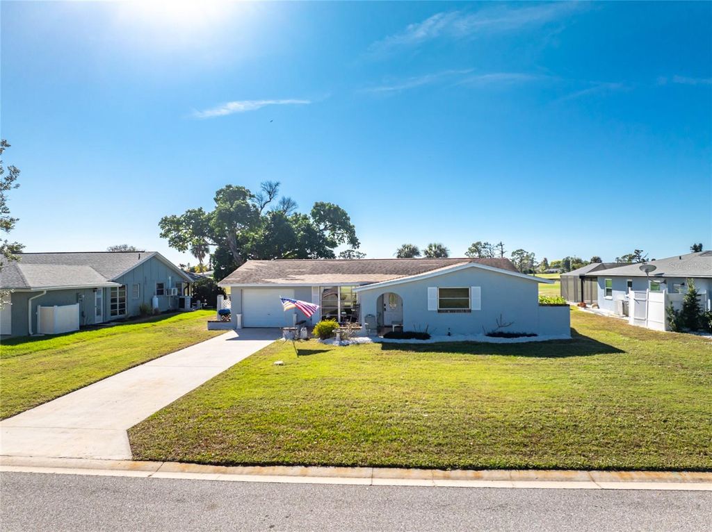 Photo of 81 Oakland Hills Place, Rotonda West, FL 33947 (MLS # D6145244)