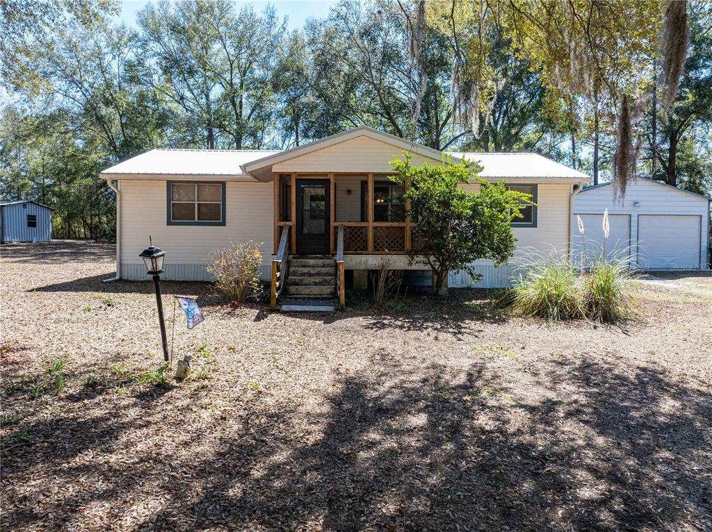 Photo of 609 NW 96th Place, Branford, FL 32008 (MLS # GC537963)
