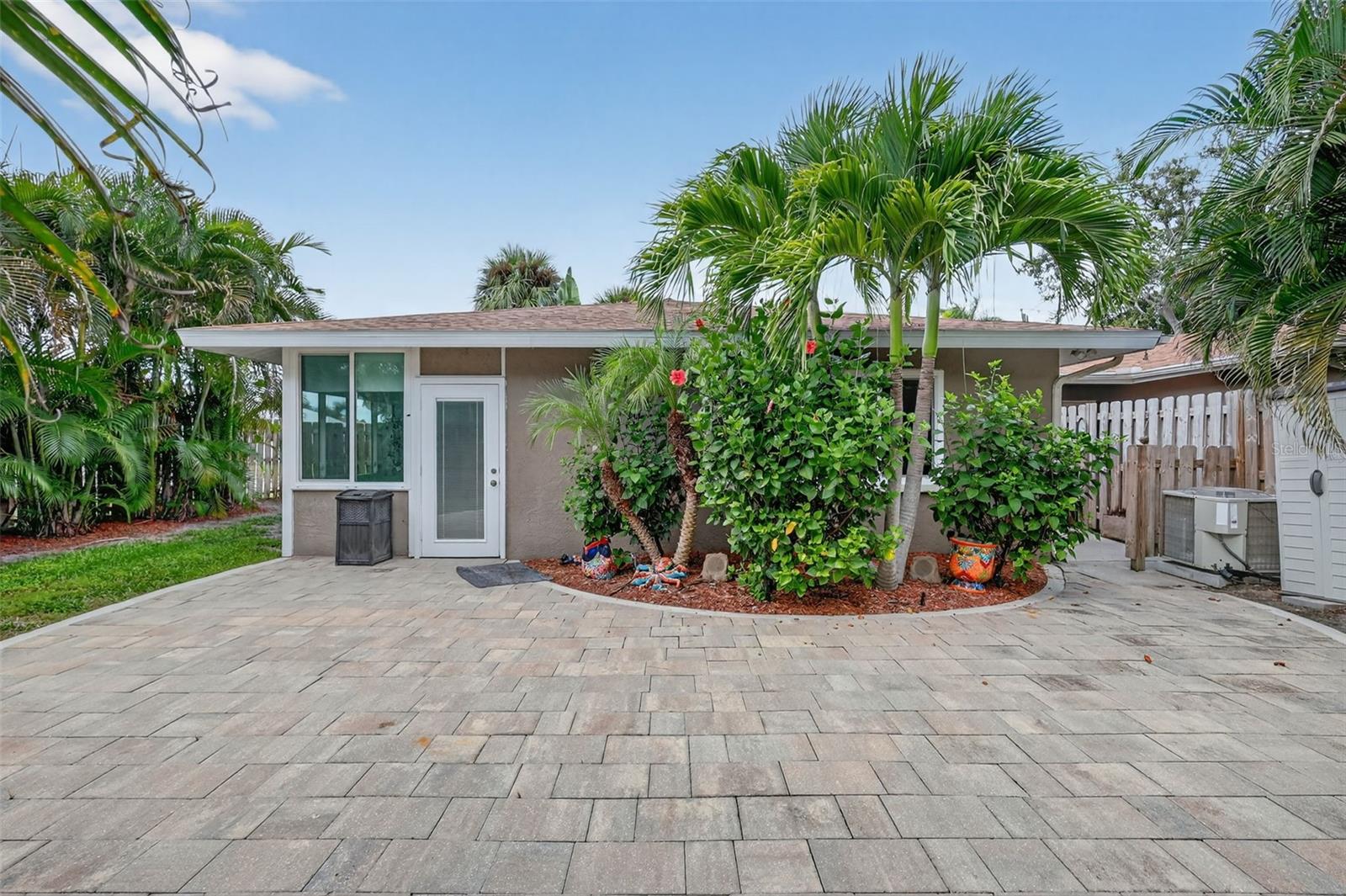 SOUTHPOINTE SHORES - Residential