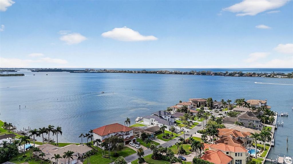 Photo of 1884 Southpointe Drive, Sarasota, FL 34231 (MLS # A4667255)