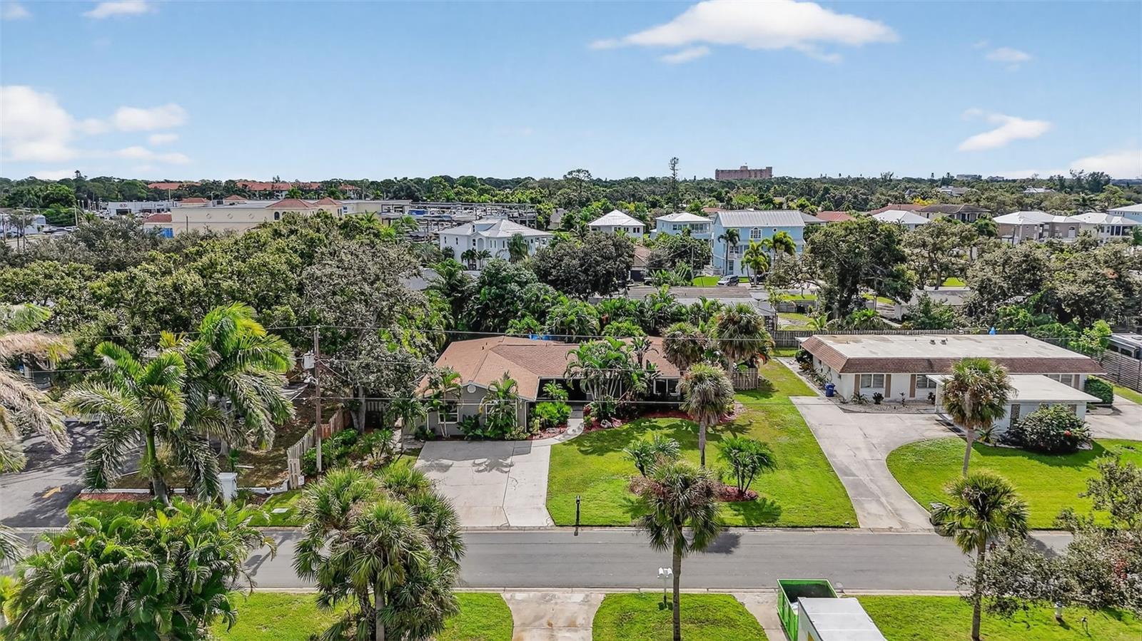 SOUTHPOINTE SHORES - Residential