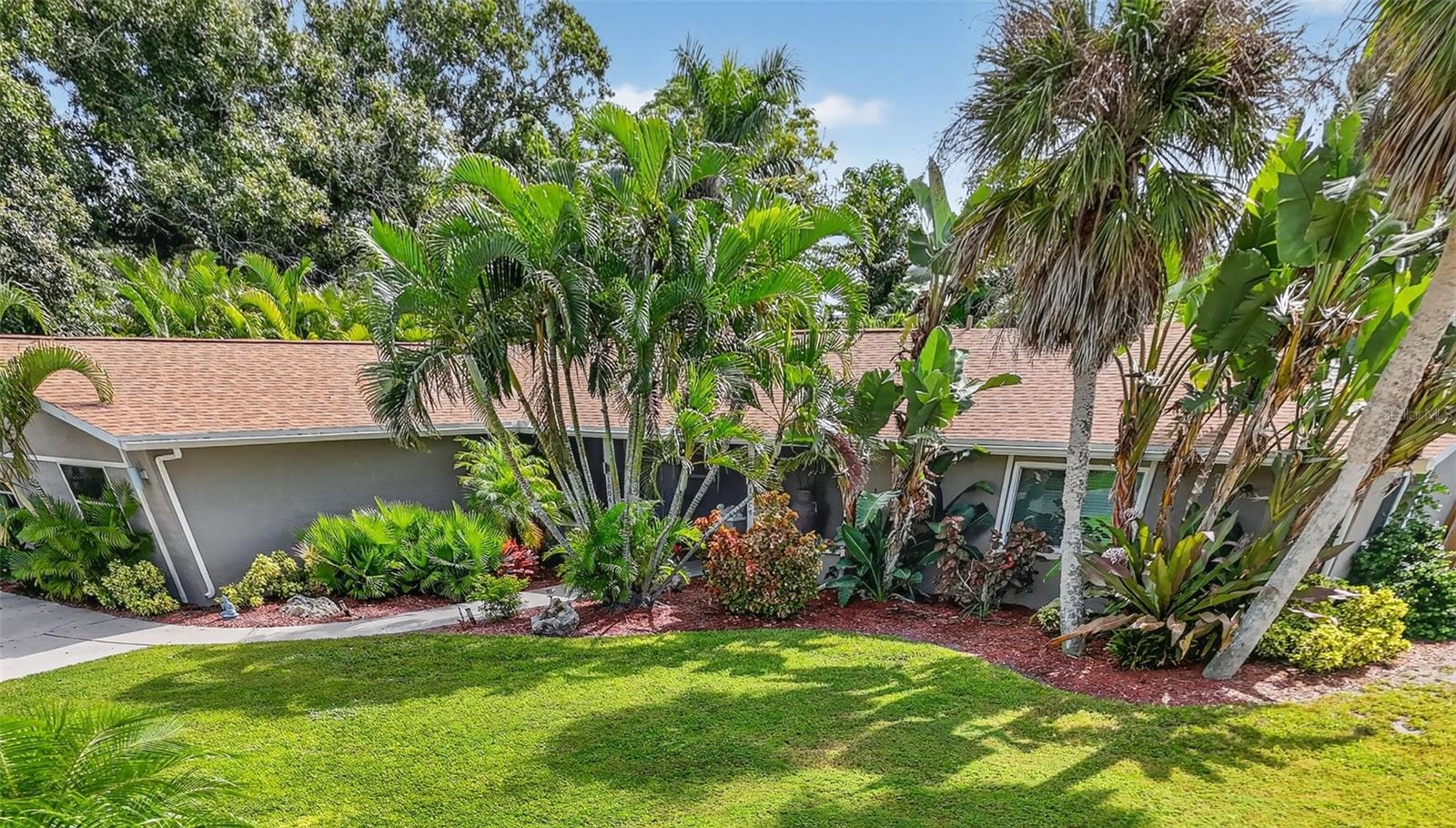 SOUTHPOINTE SHORES - Residential