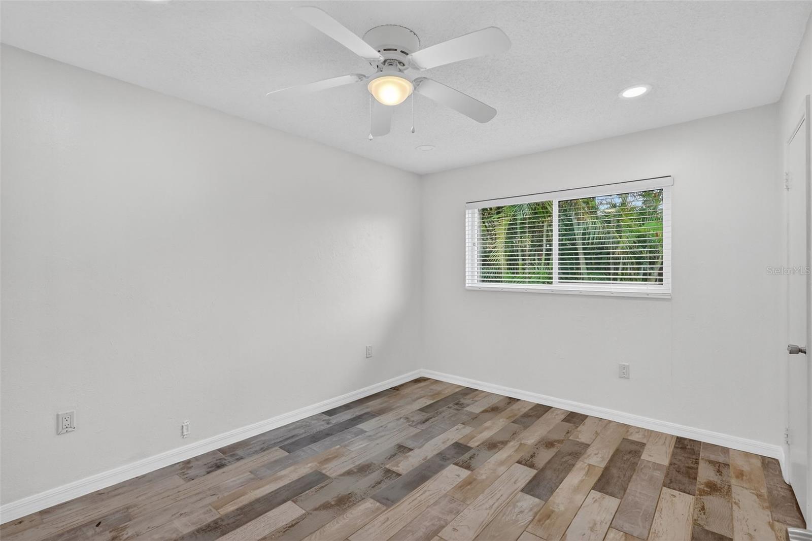 SOUTHPOINTE SHORES - Residential