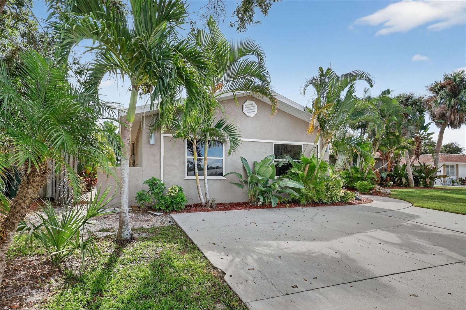 SOUTHPOINTE SHORES - Residential