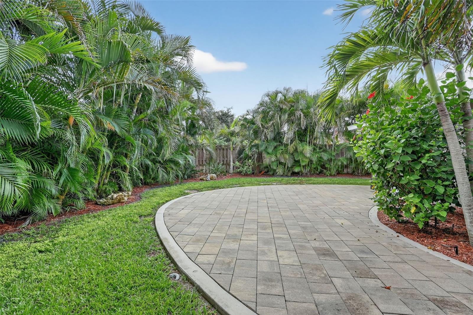 SOUTHPOINTE SHORES - Residential