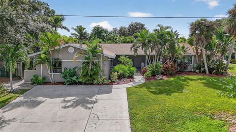 Photo of 1884 Southpointe Drive, Sarasota, FL 34231 (MLS # A4667255)