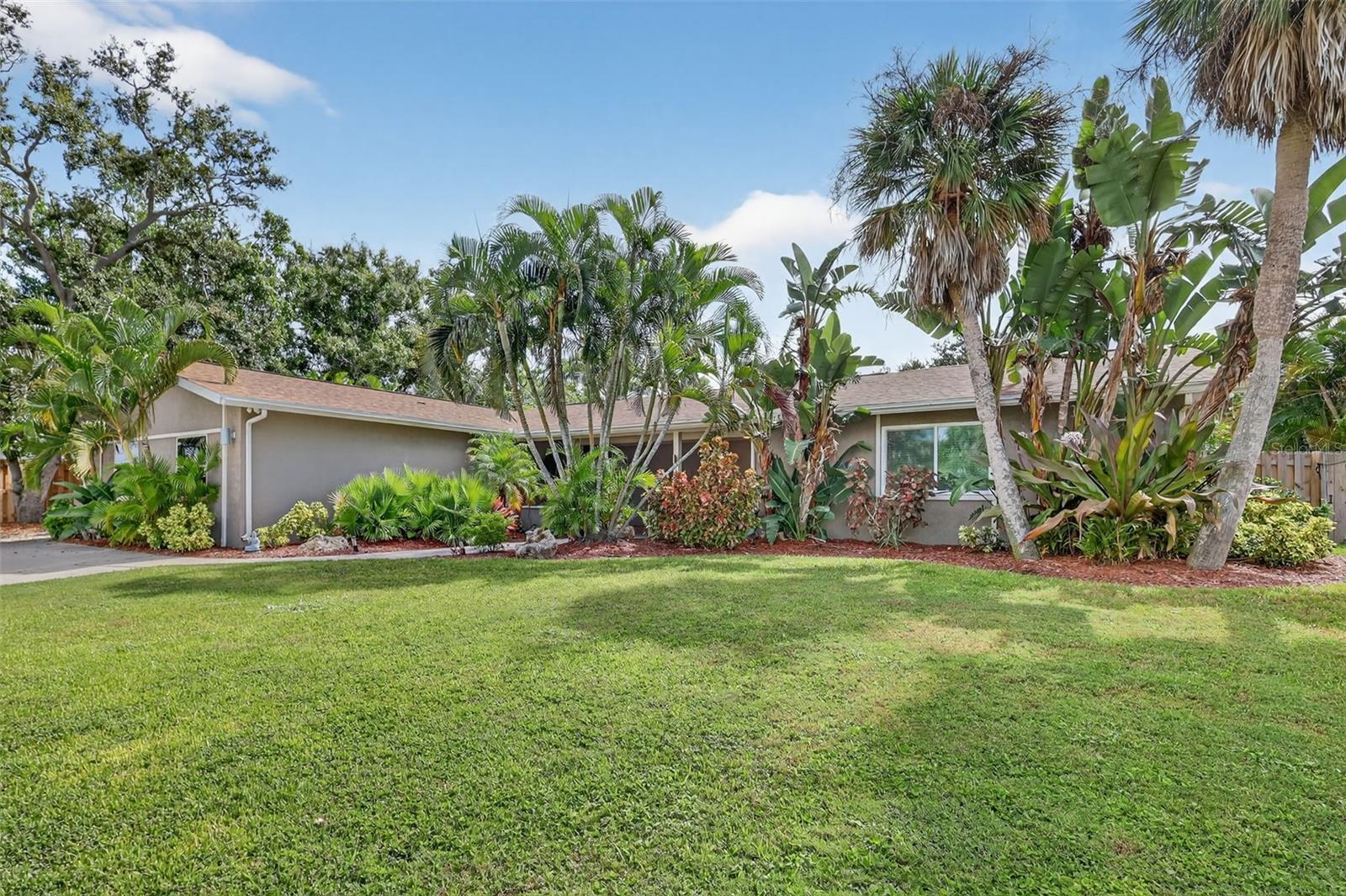 SOUTHPOINTE SHORES - Residential