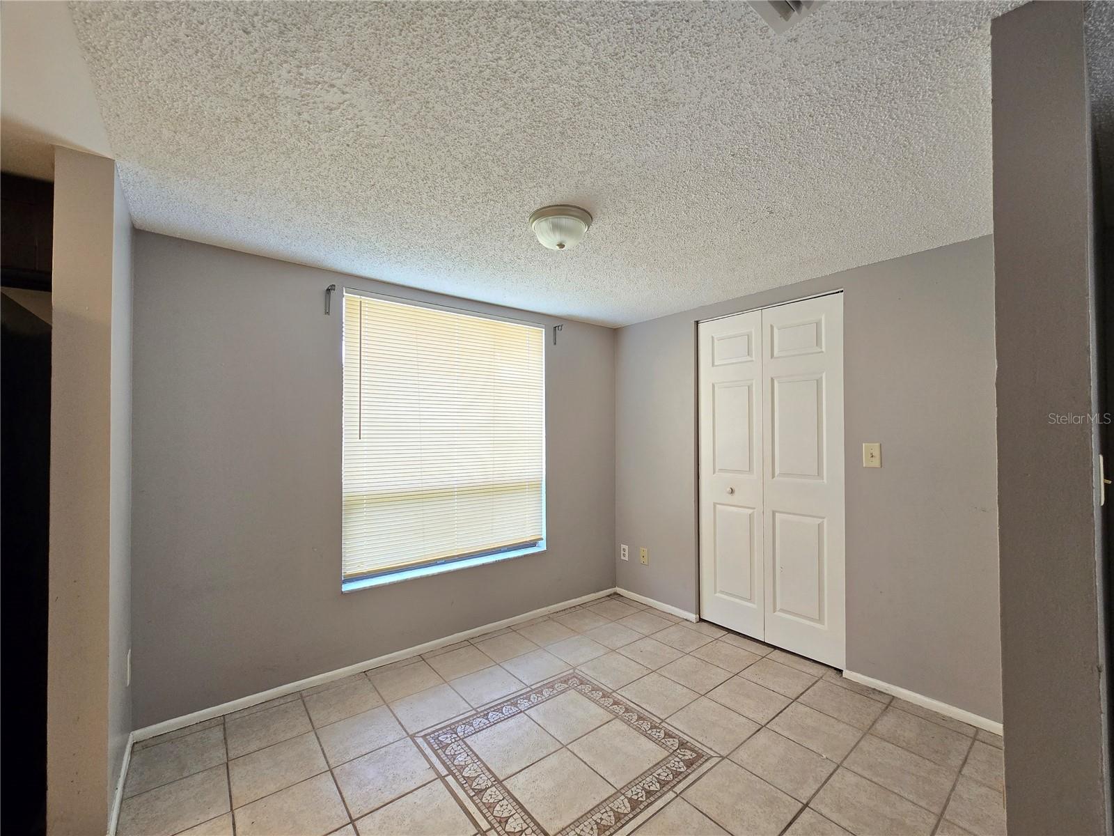 RIVER OAKS CONDO III - Residential