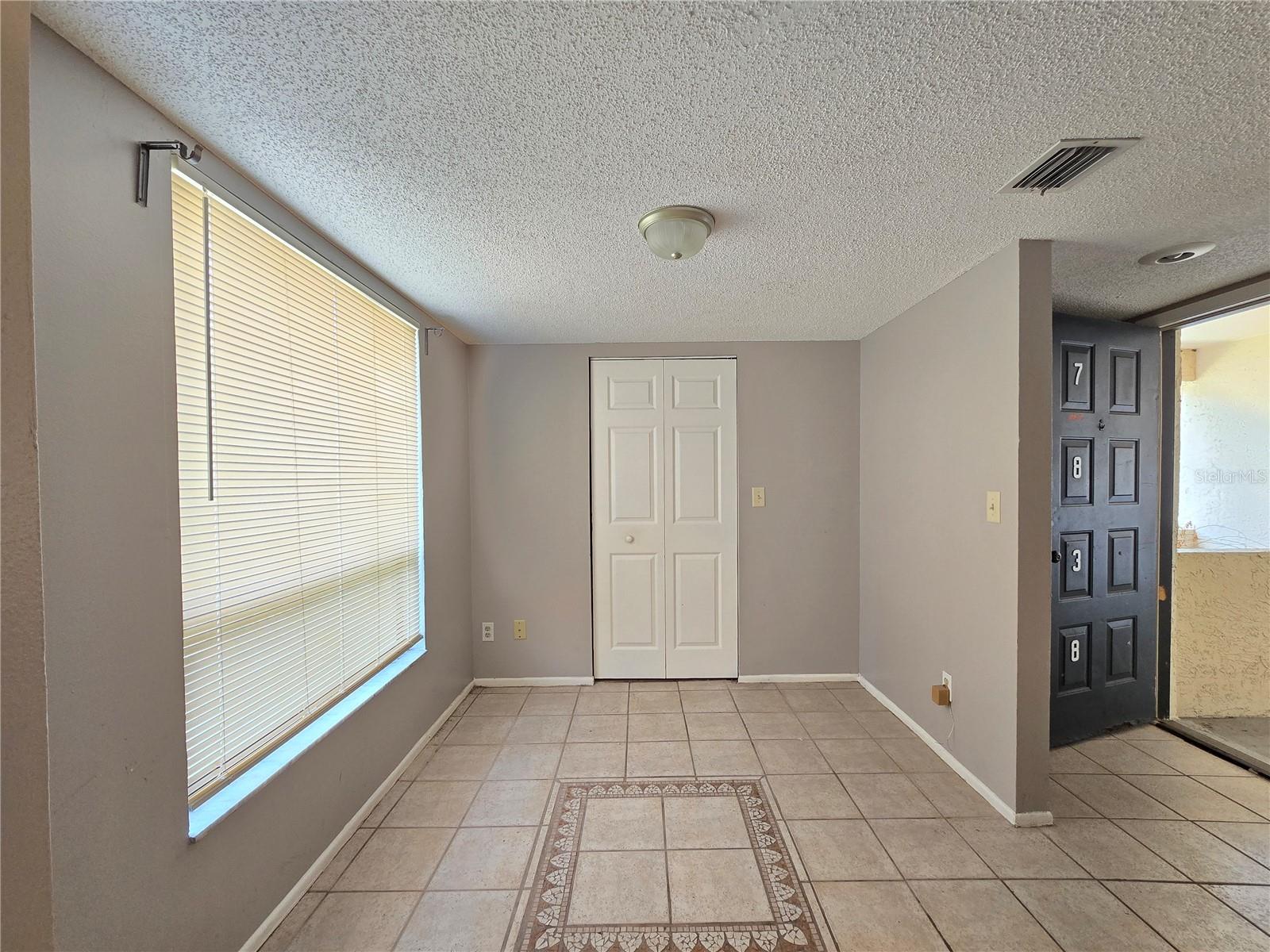 RIVER OAKS CONDO III - Residential