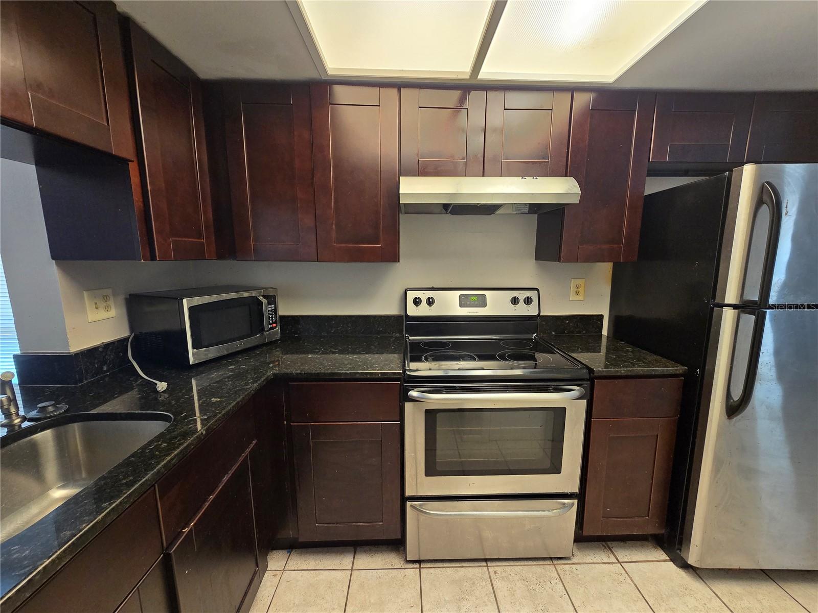 RIVER OAKS CONDO III - Residential