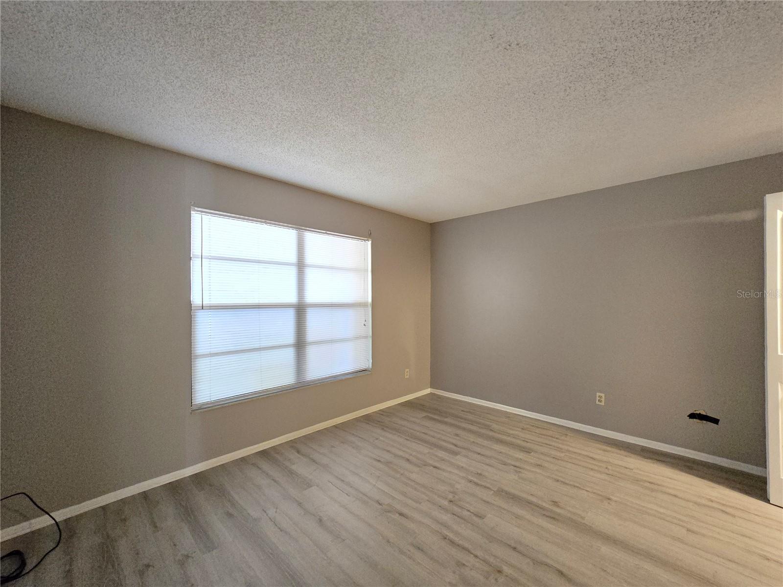 RIVER OAKS CONDO III - Residential