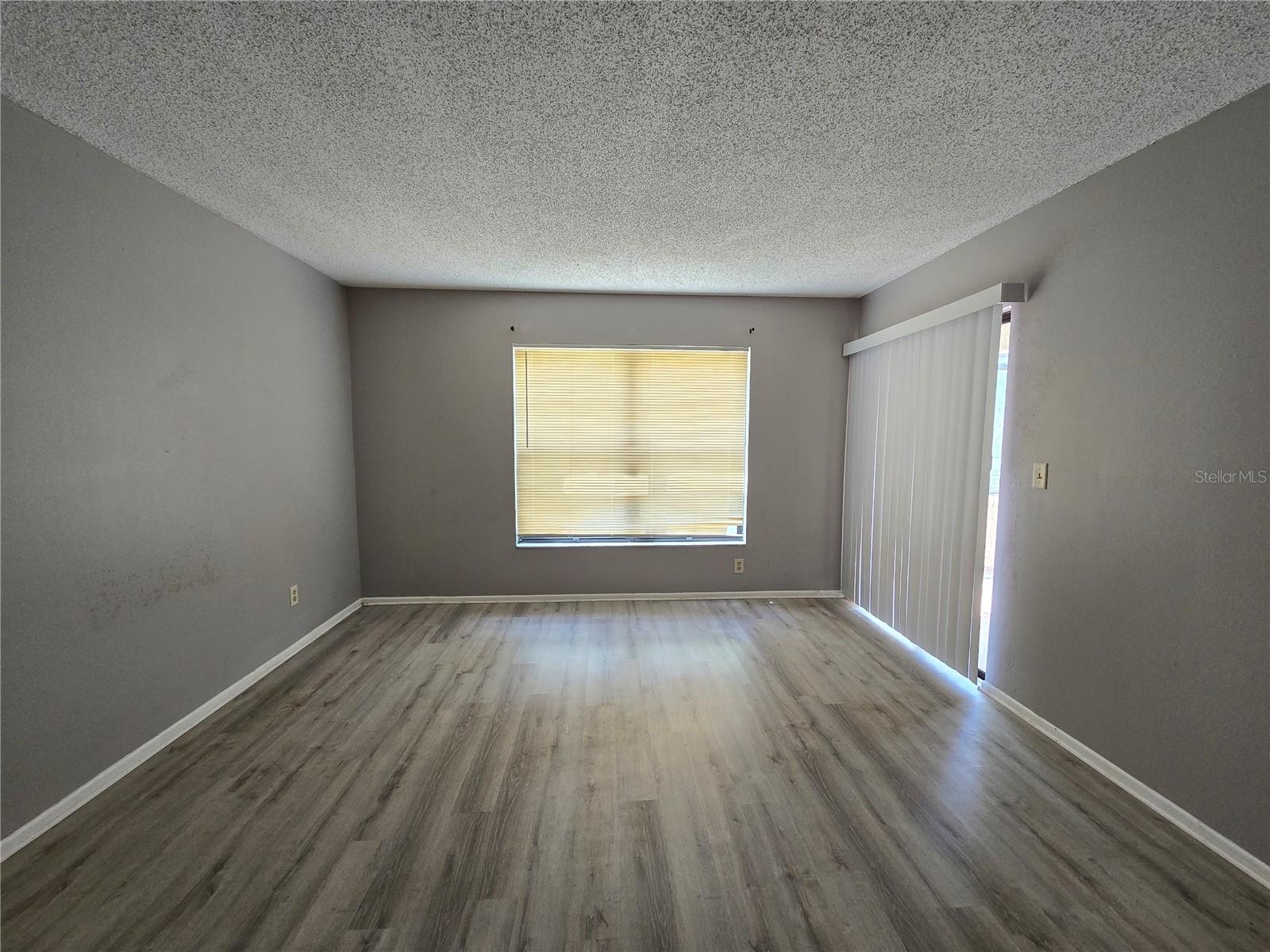 RIVER OAKS CONDO III - Residential