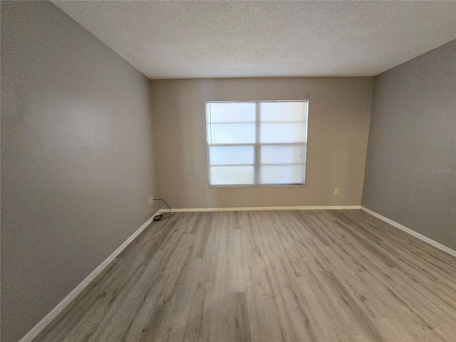 RIVER OAKS CONDO III - Residential