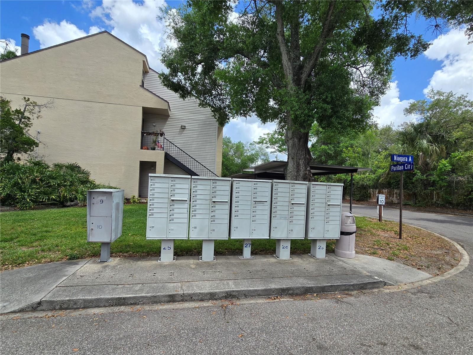 RIVER OAKS CONDO III - Residential