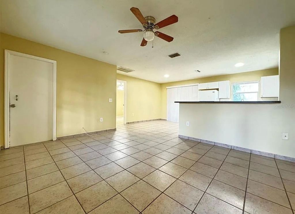 Photo of 615 Royalty Court, Kissimmee, FL 34758 (MLS # S5139106)