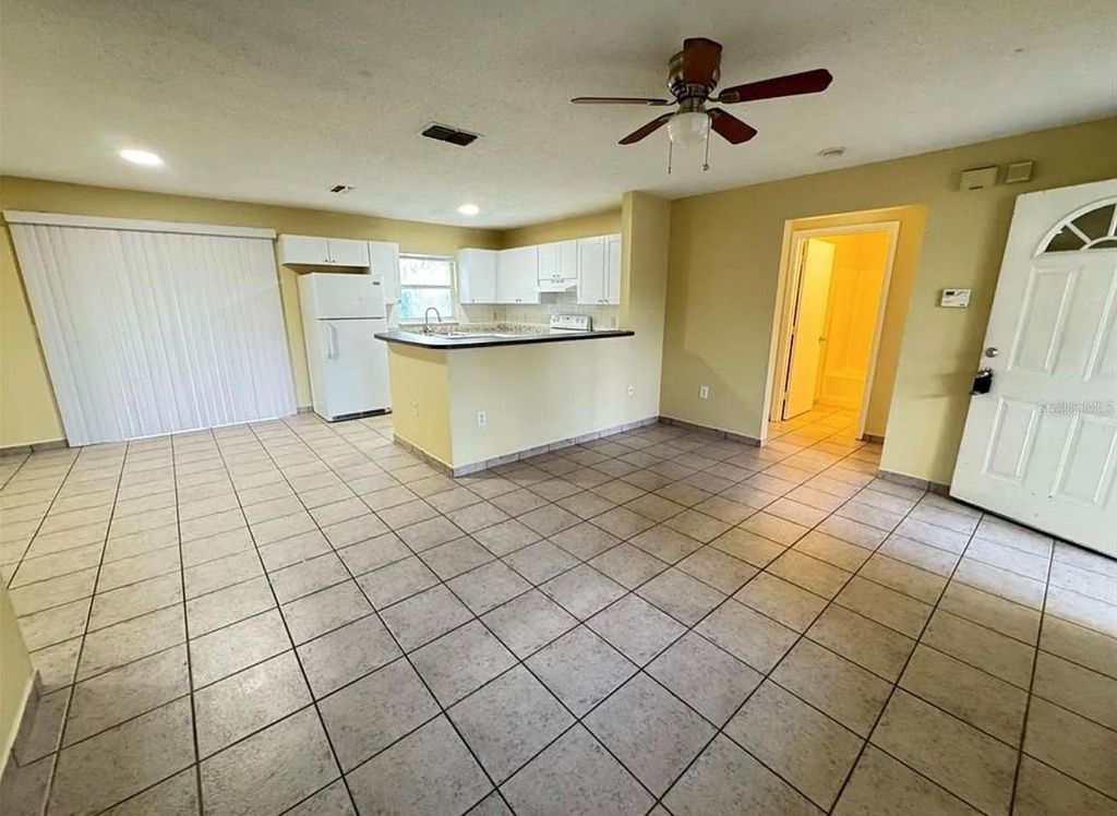 Photo of 615 Royalty Court, Kissimmee, FL 34758 (MLS # S5139106)