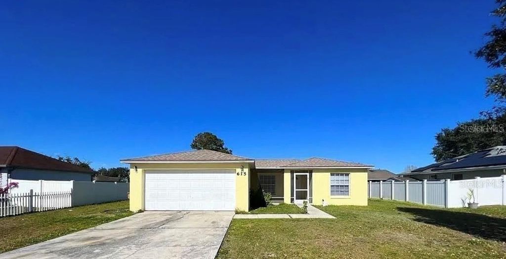 Photo of 615 Royalty Court, Kissimmee, FL 34758 (MLS # S5139106)
