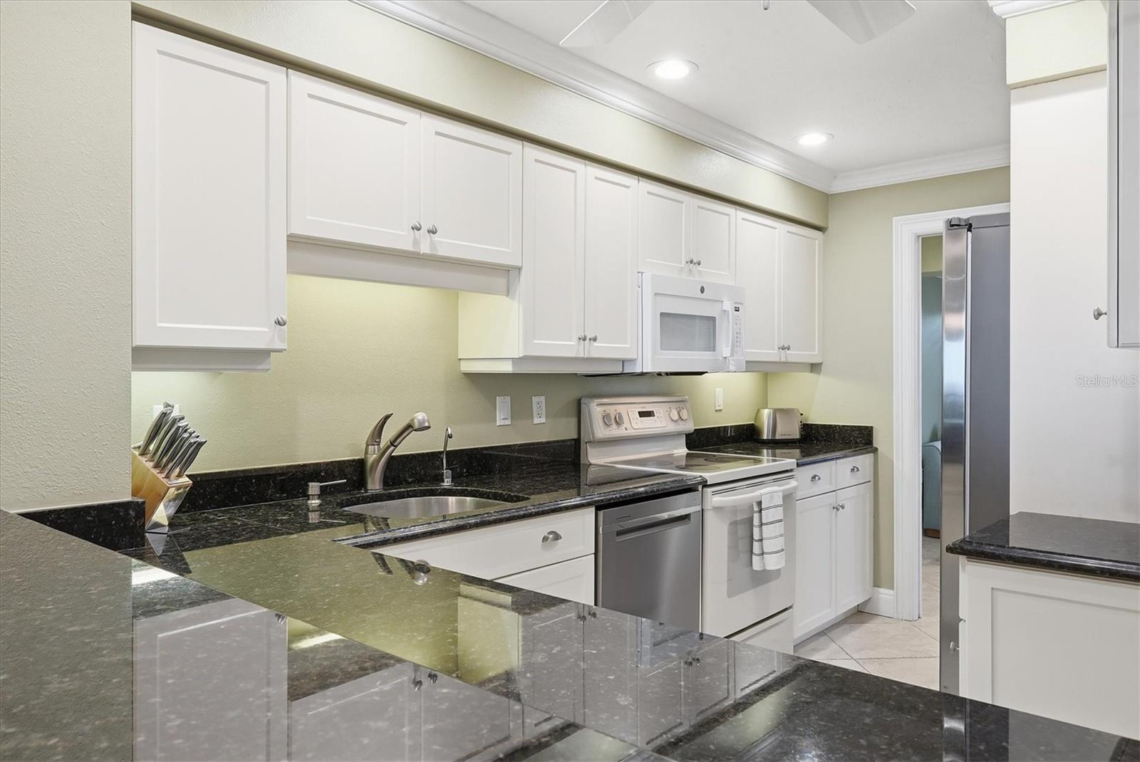 LONGBOAT TERRACE - Residential