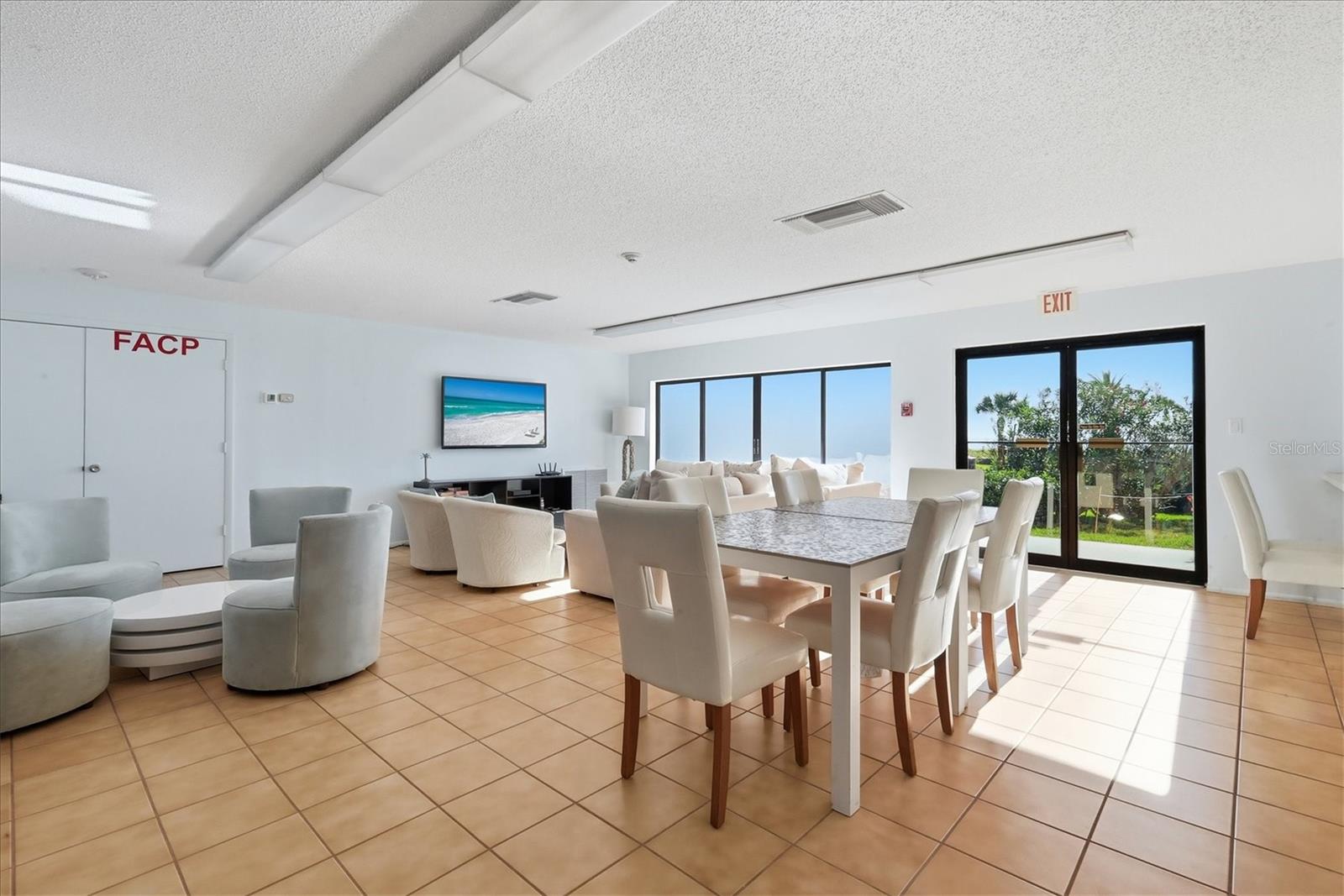 LONGBOAT TERRACE - Residential