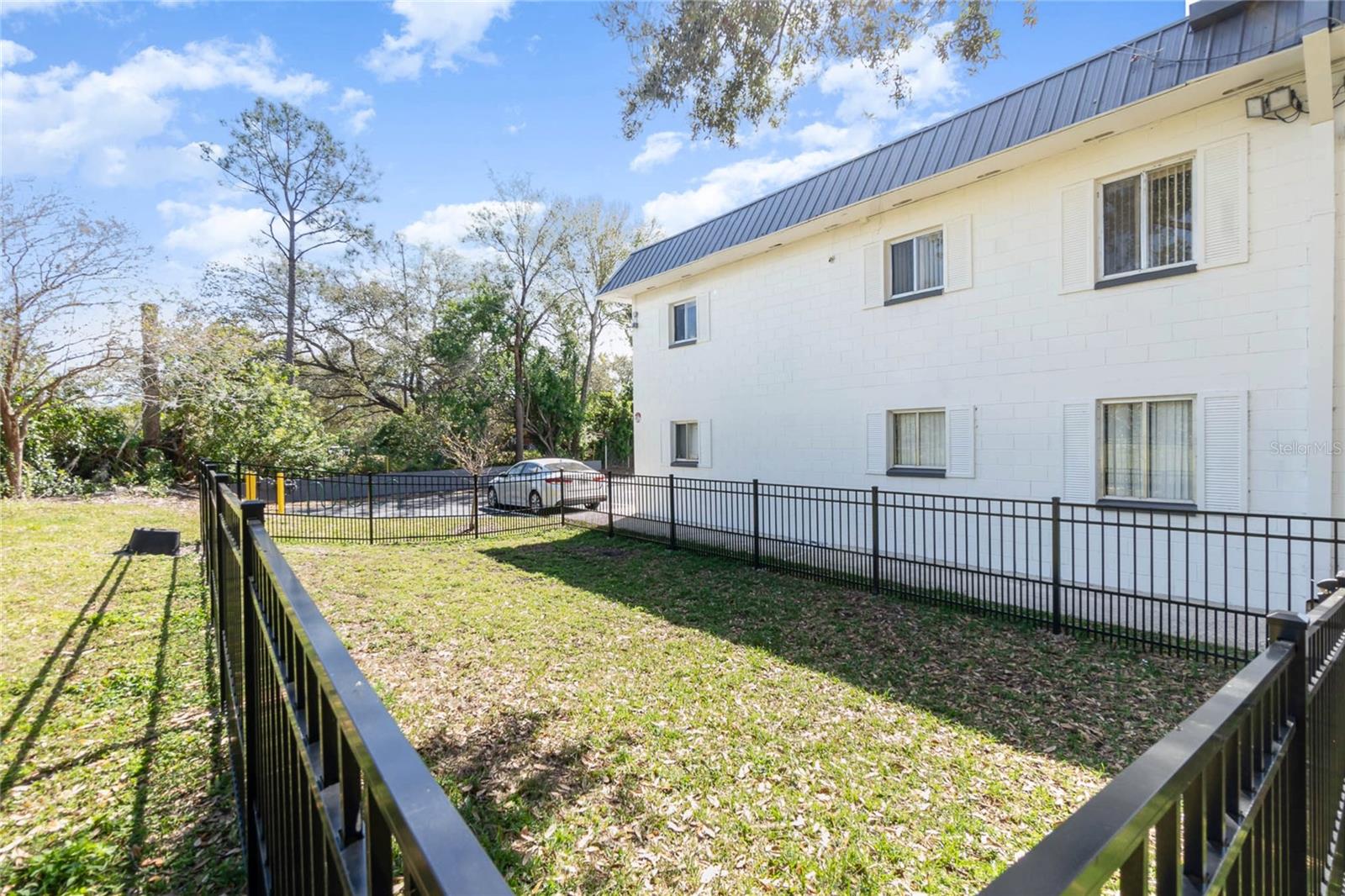 BLOUNT & WHITLEDGE SUB - Residential Lease